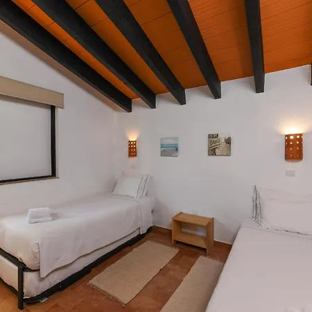 Resort Pedras Da Rainha