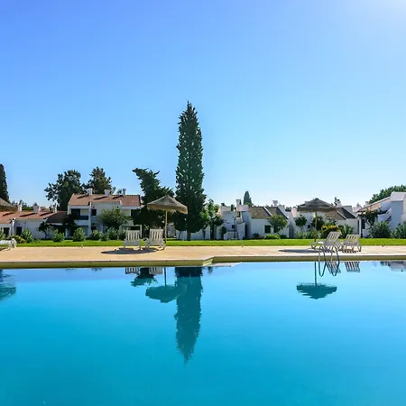 Pedras Da Rainha Feriested