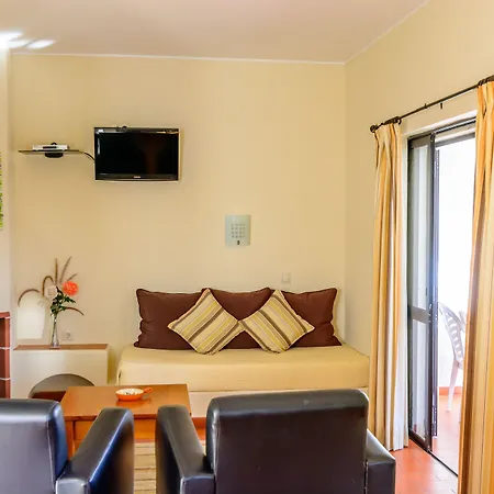 Semesteranläggning (resort) Pedras Da Rainha 3*