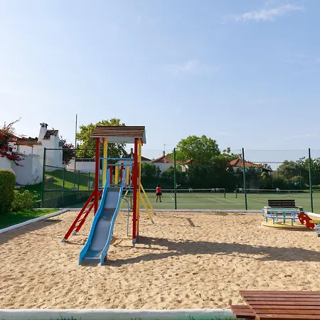 Pedras Da Rainha Semesteranläggning (resort) 3*