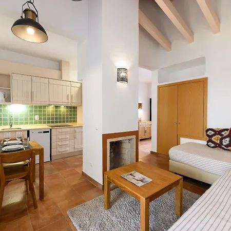 Pedras Da Rainha Resort